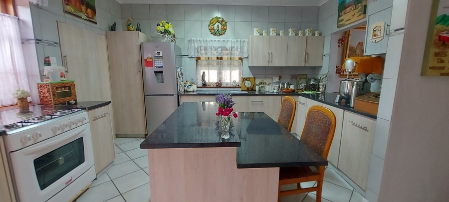 3 Bedroom Property for Sale in Albertinia Western Cape